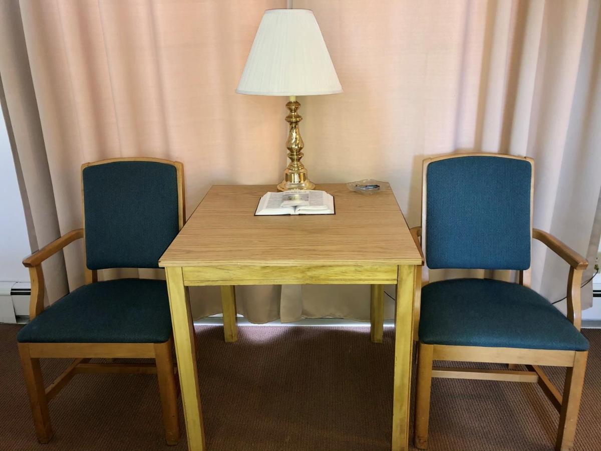 Budget Host Inn Ironwood Esterno foto