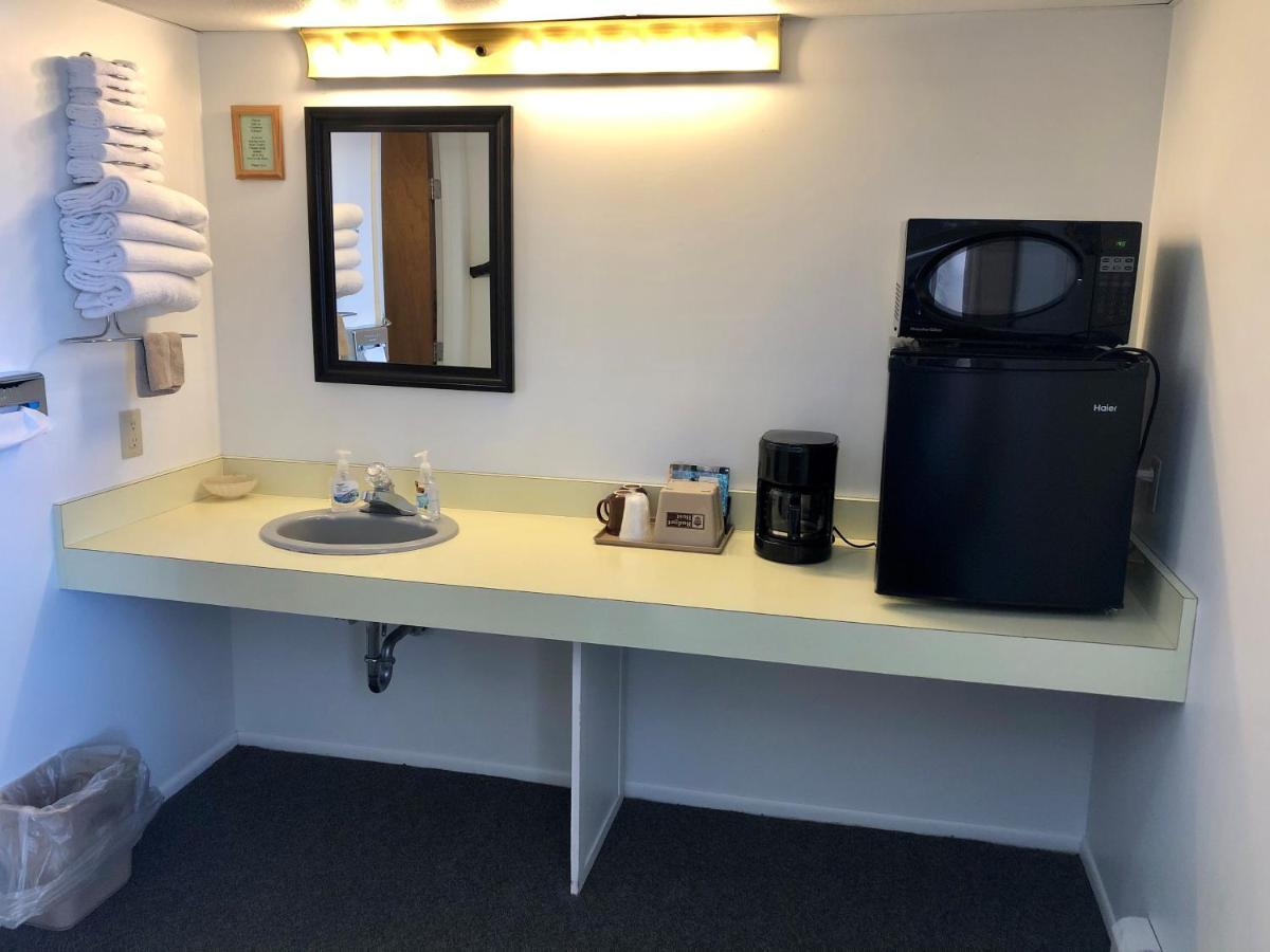 Budget Host Inn Ironwood Esterno foto