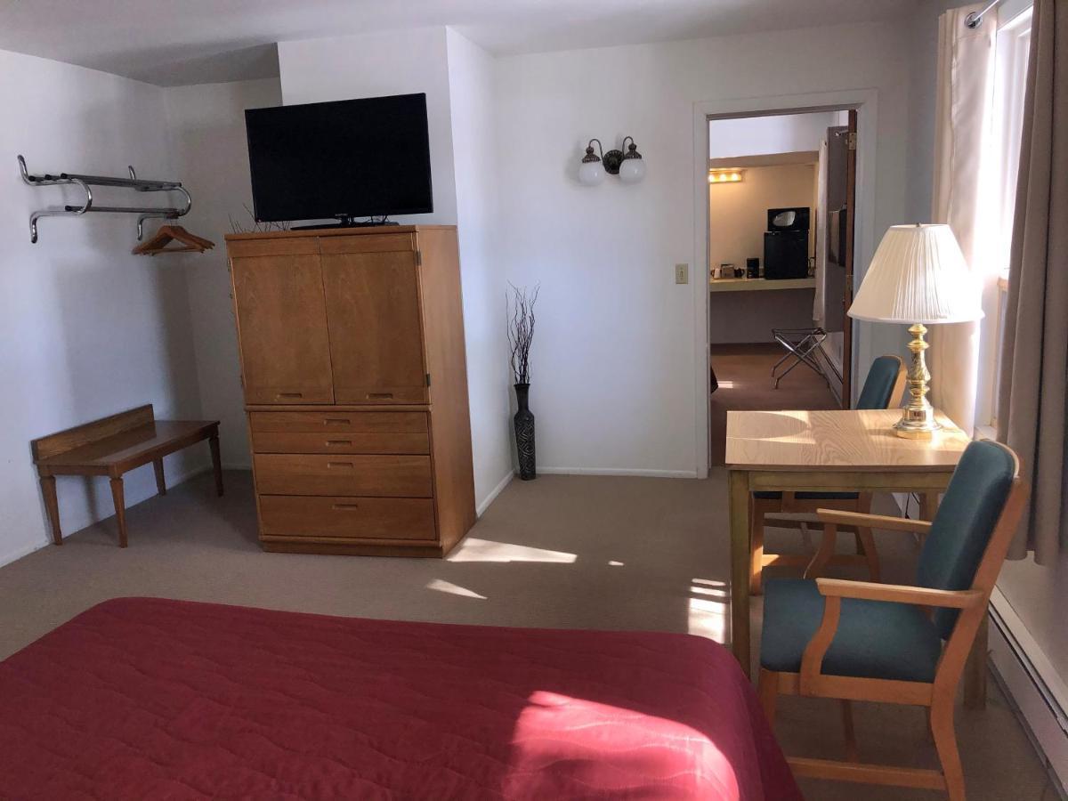 Budget Host Inn Ironwood Esterno foto