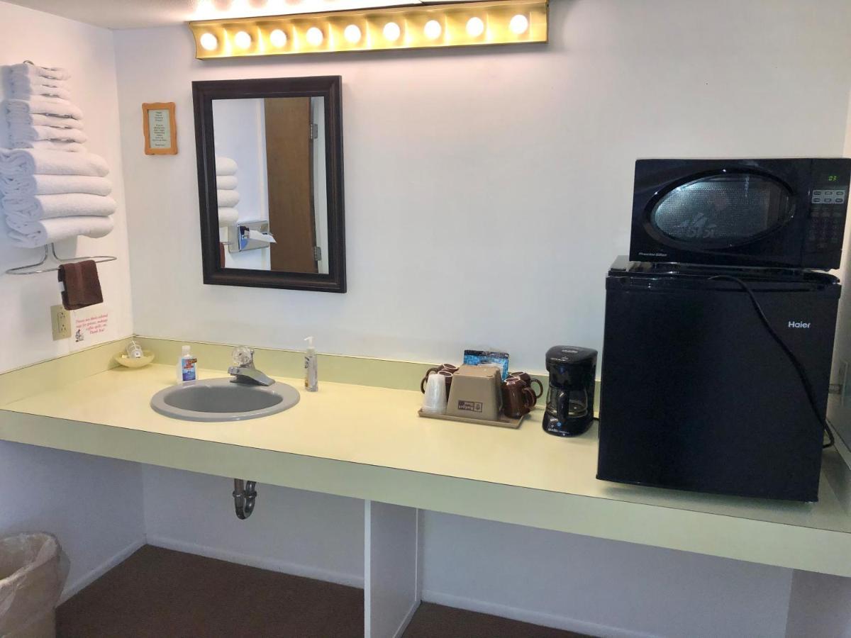 Budget Host Inn Ironwood Esterno foto