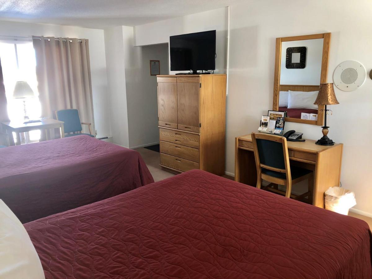 Budget Host Inn Ironwood Esterno foto