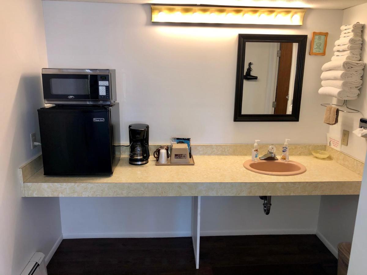 Budget Host Inn Ironwood Esterno foto