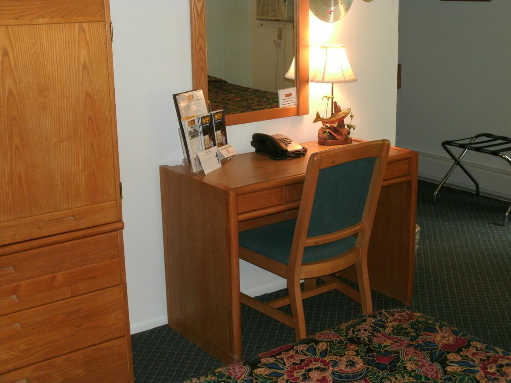 Budget Host Inn Ironwood Esterno foto