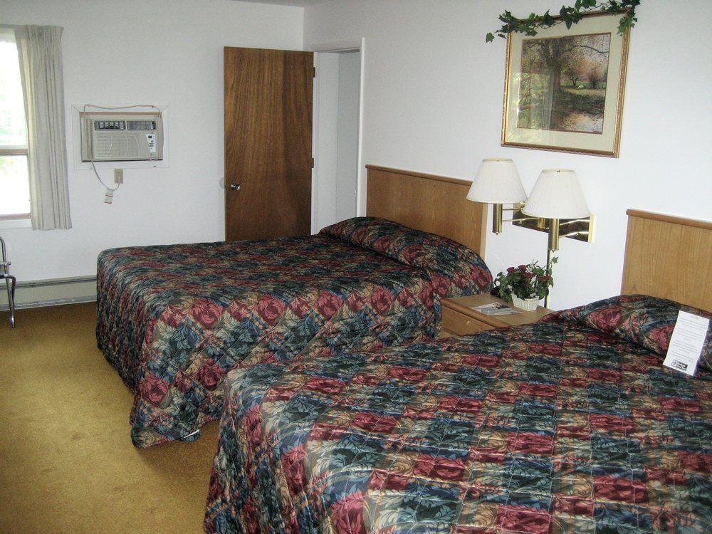 Budget Host Inn Ironwood Esterno foto