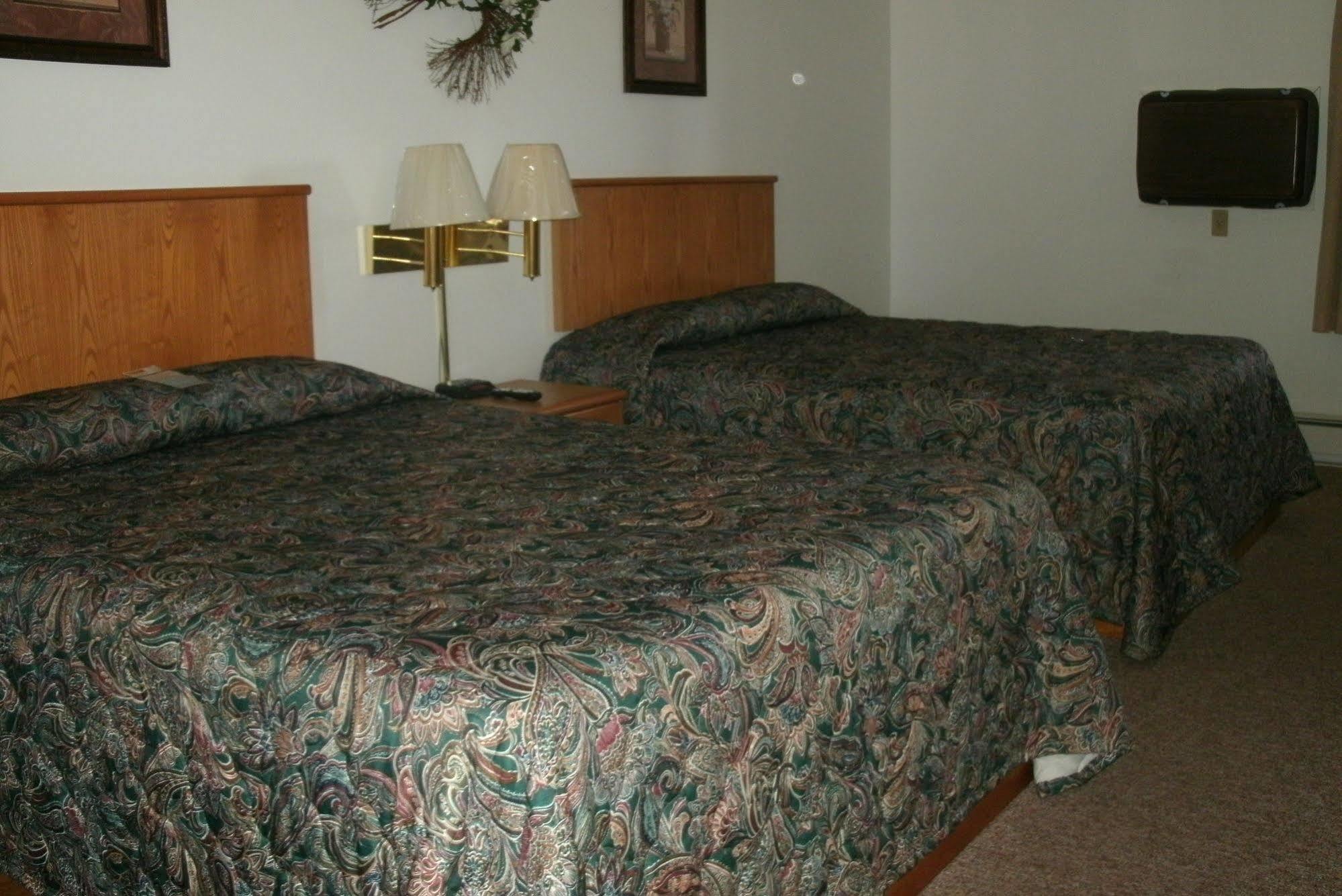 Budget Host Inn Ironwood Esterno foto