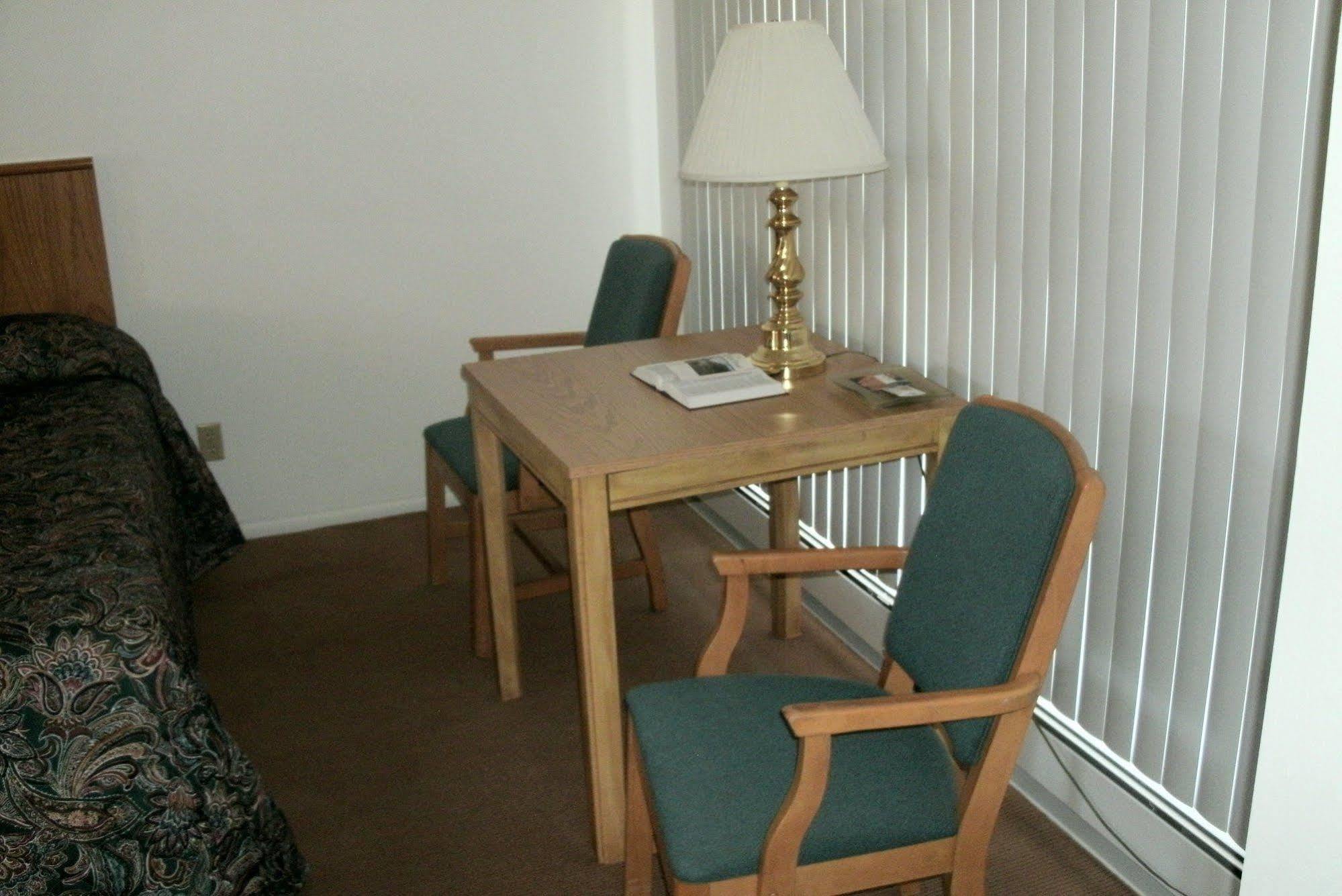 Budget Host Inn Ironwood Esterno foto