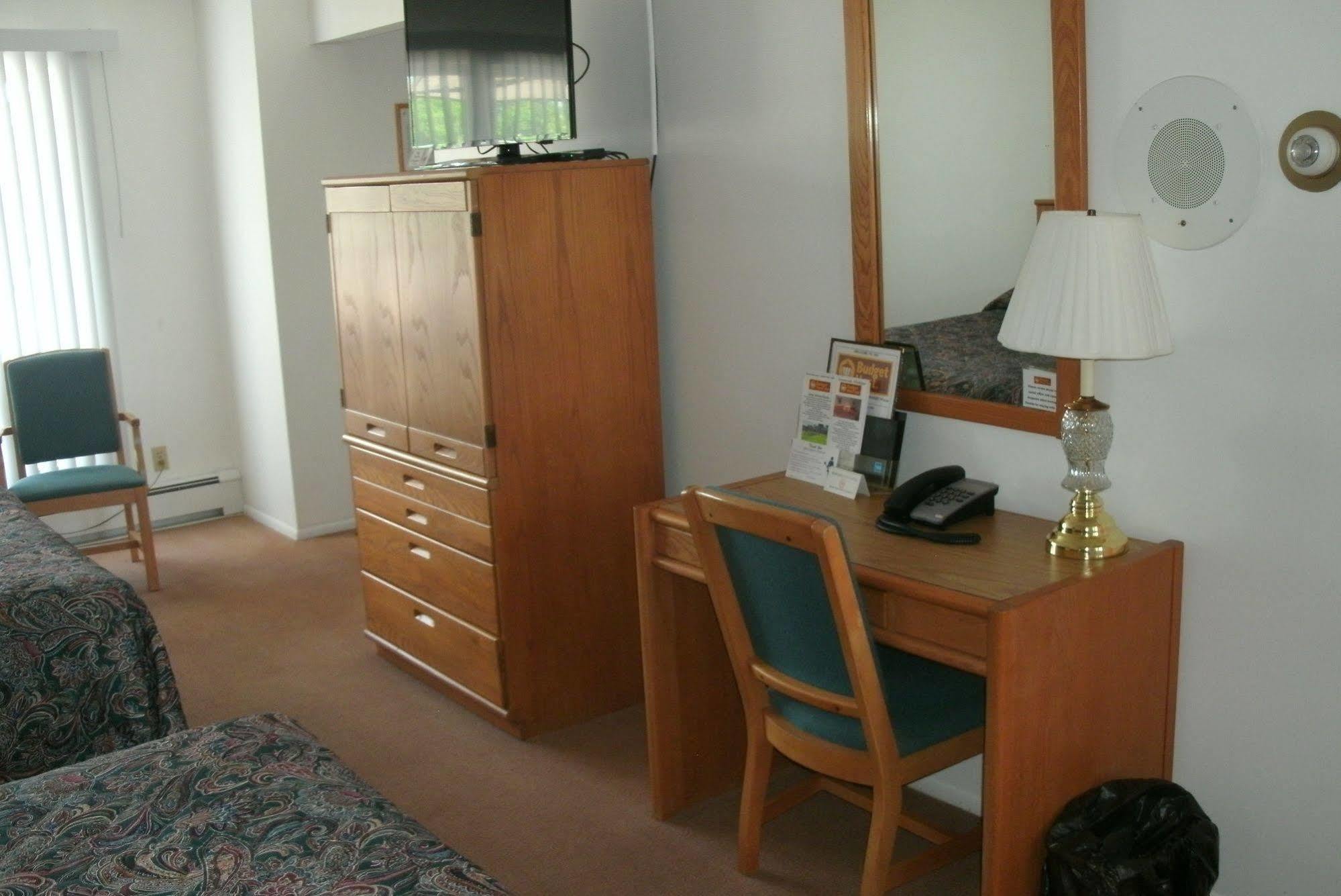 Budget Host Inn Ironwood Esterno foto